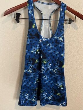 Lululemon Womens Cool Racerback Tank
Blue Pattern Size XS